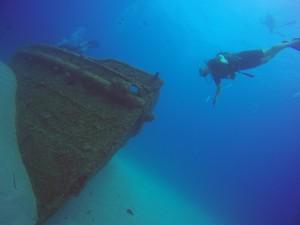 Wreck dive at Tug #2